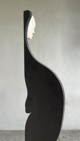 Venus, 2024, wood, sculpture, Artist: Raimund Schucht Raimund Schucht Art